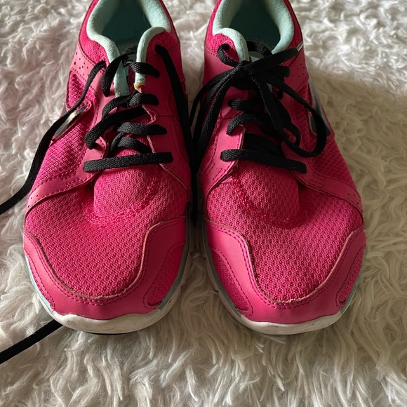 Pink Nike Flex Experience - Picture 2 of 8